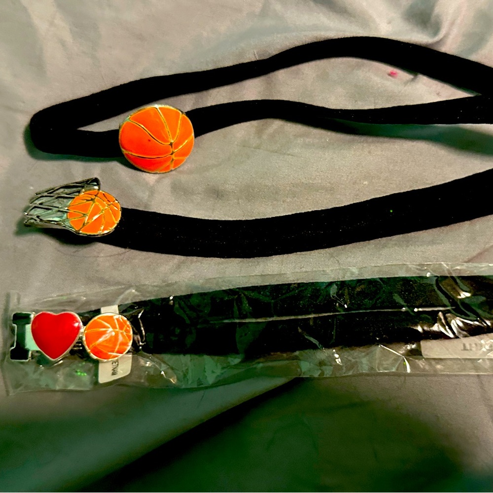 3 Basketball emblem elastic headbands